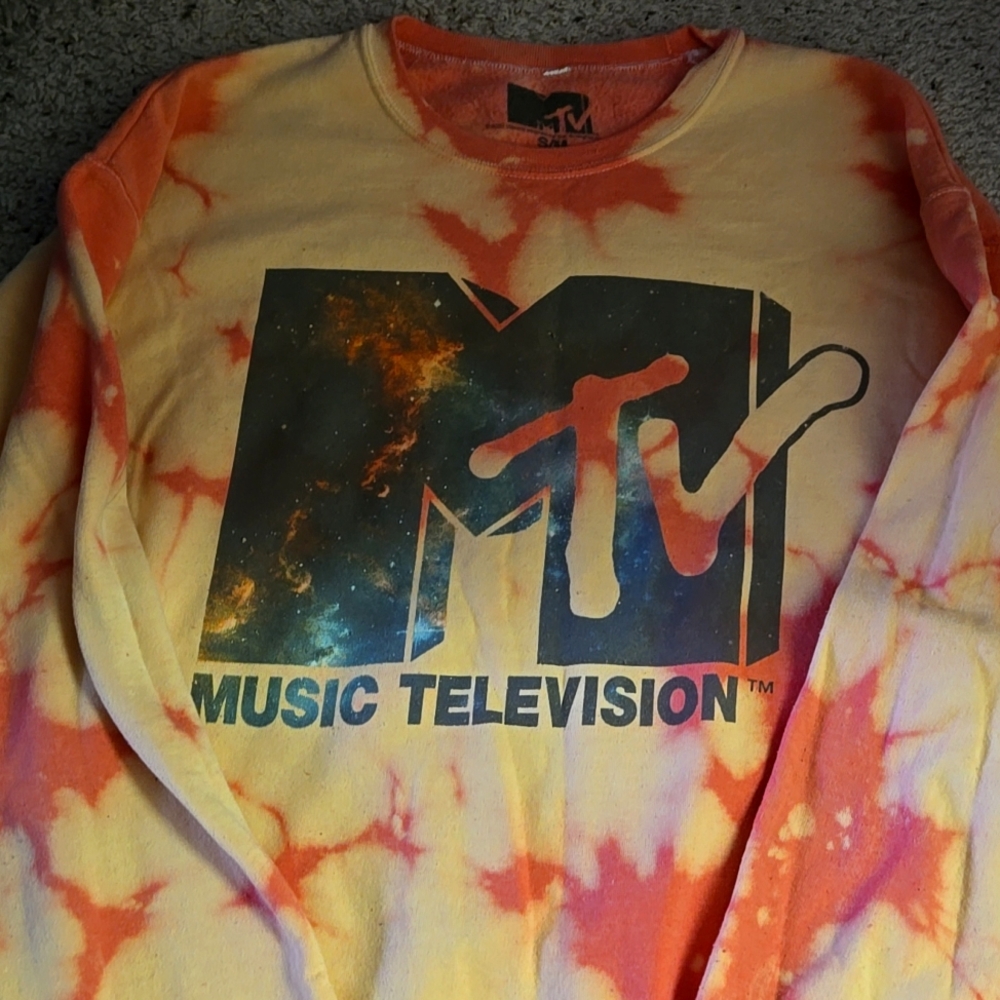 MTV crew neck sweater